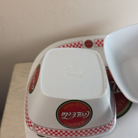Gibson COCA COLA Plastic SQUARE (2) Bowl/ ( 8)Plate SET - Picture 5 of 5